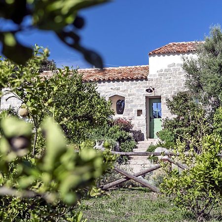 Gallicantu Stazzo Retreat Luogosanto Buitenkant foto