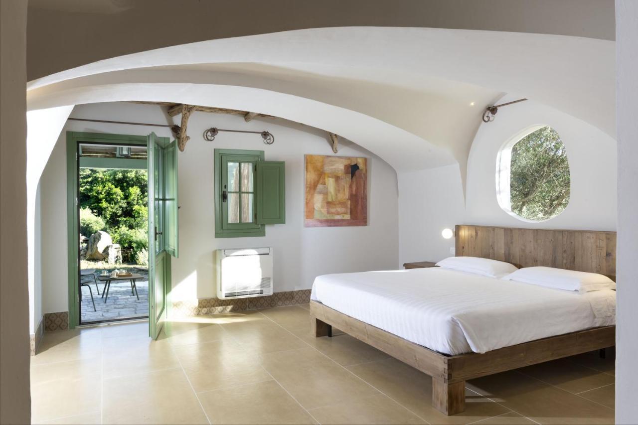 Gallicantu Stazzo Retreat Luogosanto Buitenkant foto